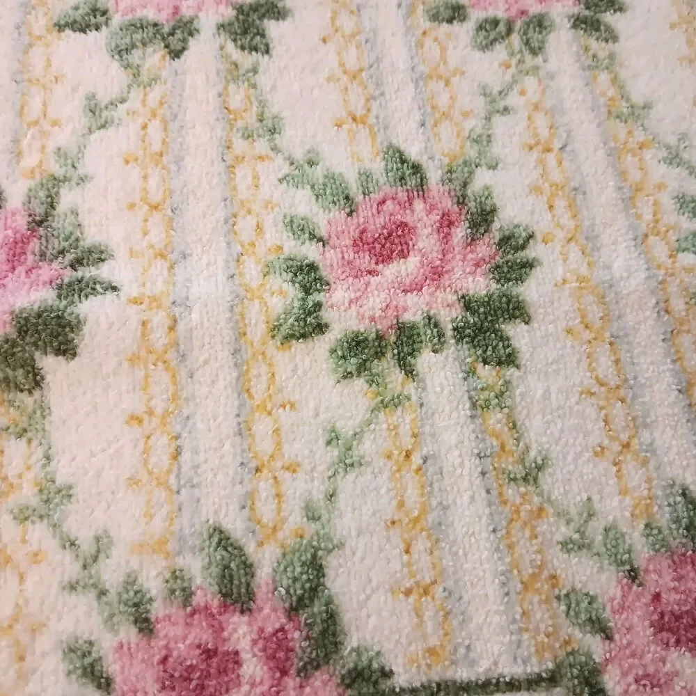 VTG Set Of 2 White & Pink Flowers Floral Towel Tastemaker by JP Stevens 24 x 16